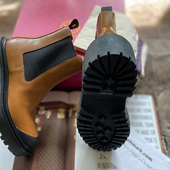 Tory Burch Lug Sole Platform Chelsea Bootie In Caballo Brown/black - Picture 5 of 13